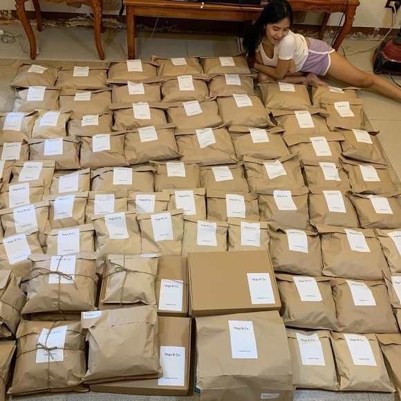 Meet your Posher, Vega - Picture 4 of 9